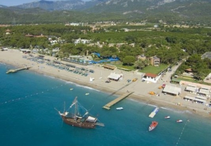 Pirates Beach Club