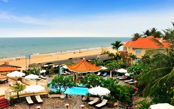 Swiss Village Resort & Spa 4*