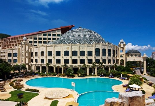 Universal Resort Sanya 4*