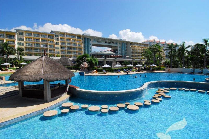 Days Hotel & Suites Sanya Resort 5*