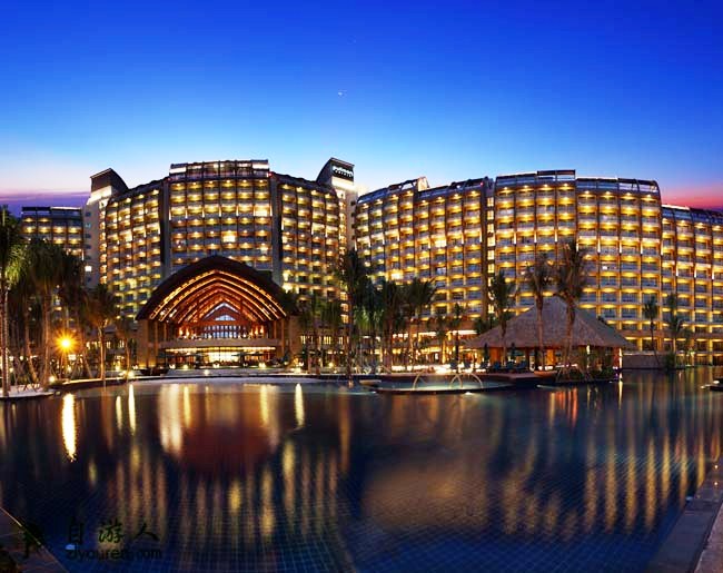 Pullman Oceanview Sanya Bay Resort & Spa 5*