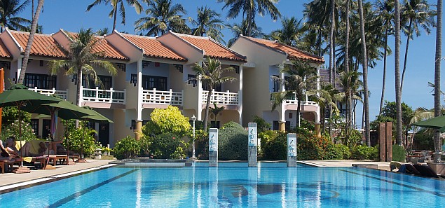 Dynasty Resort 3*
