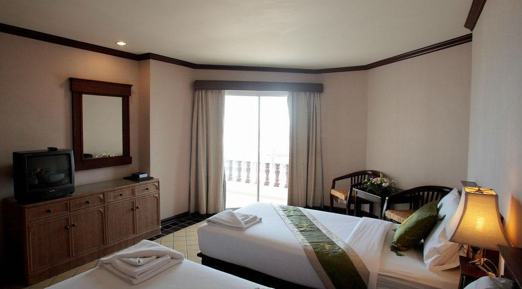 Jomtien Thani Hotel 3*