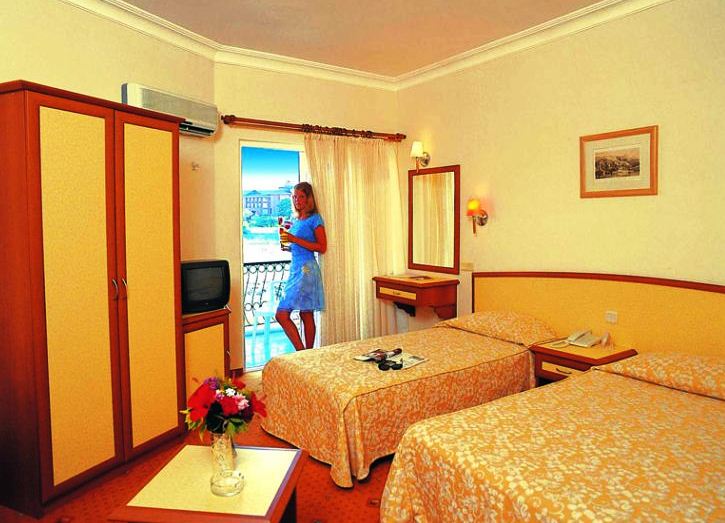 Sunland Beach Resort 3*