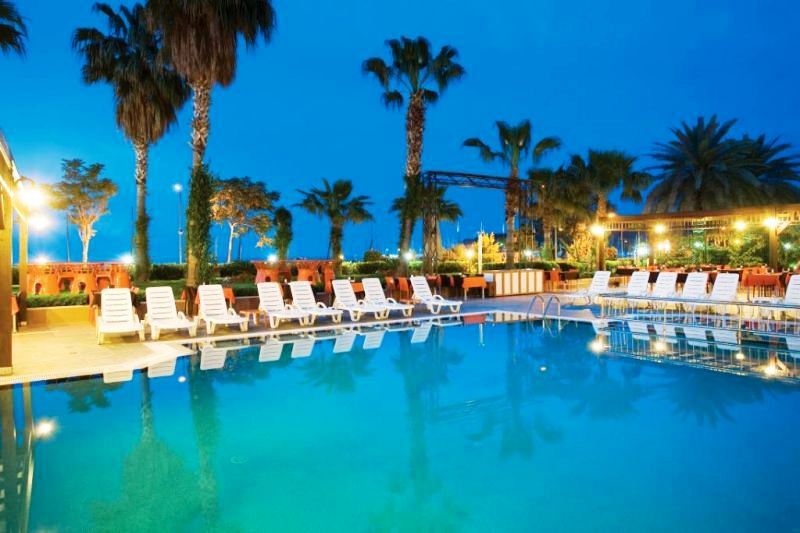 Fame Residence Park 4*