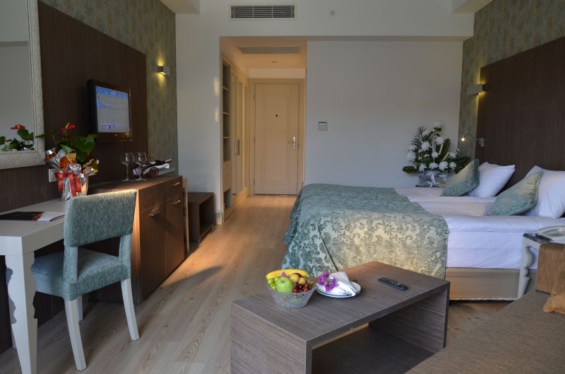 Port Side Resort Hotel 5*
