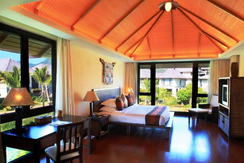 Yalong Bay Villas & Spa 5*