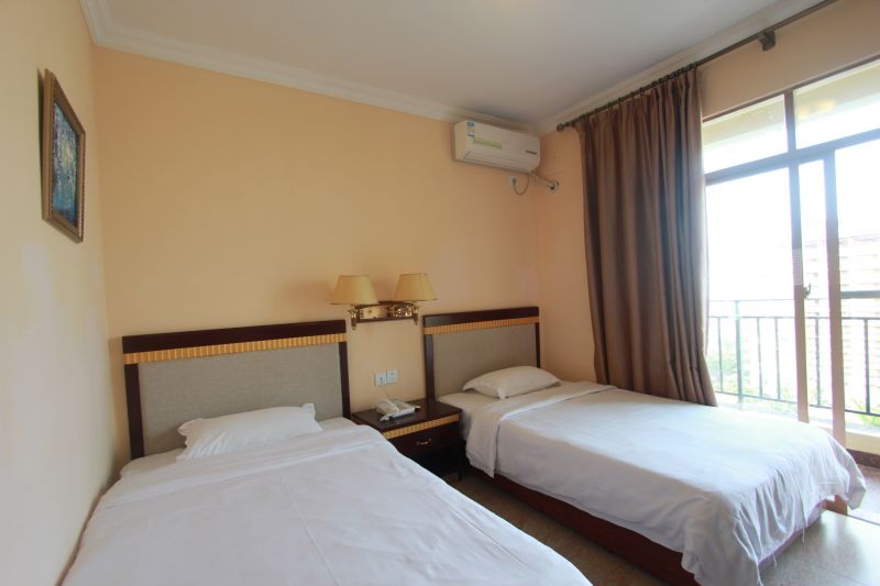 Sanya Luuhoo Seaview Hotel 3*