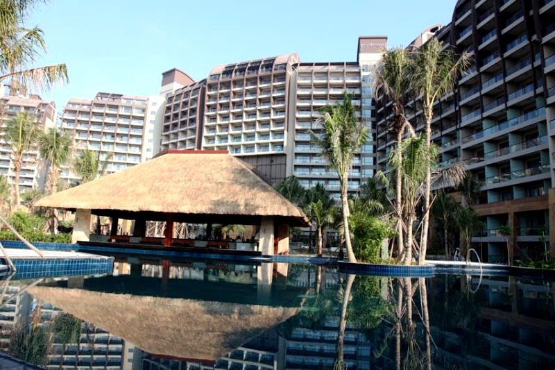 Pullman Oceanview Sanya Bay Resort & Spa 5*
