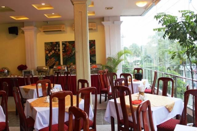 Nha Trang Beach Hotel 3*