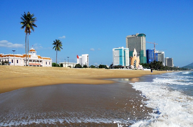 Nhi Phi Hotel 3*