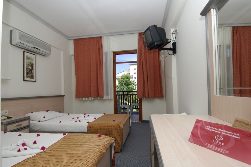 Rose Hotel 3*