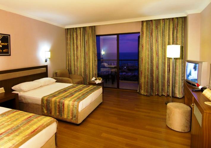 Lyra Resort 5*