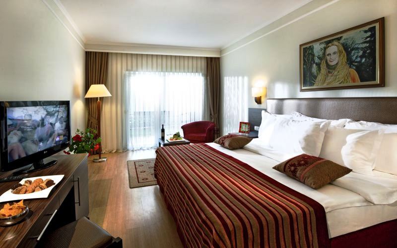 Maritim Pine Beach Resort 5*