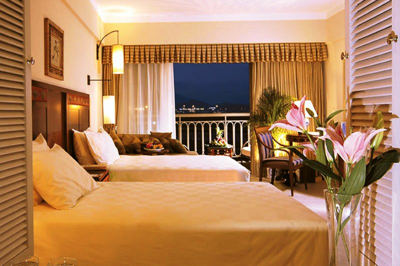 Holiday Inn Yalong Bay 5*
